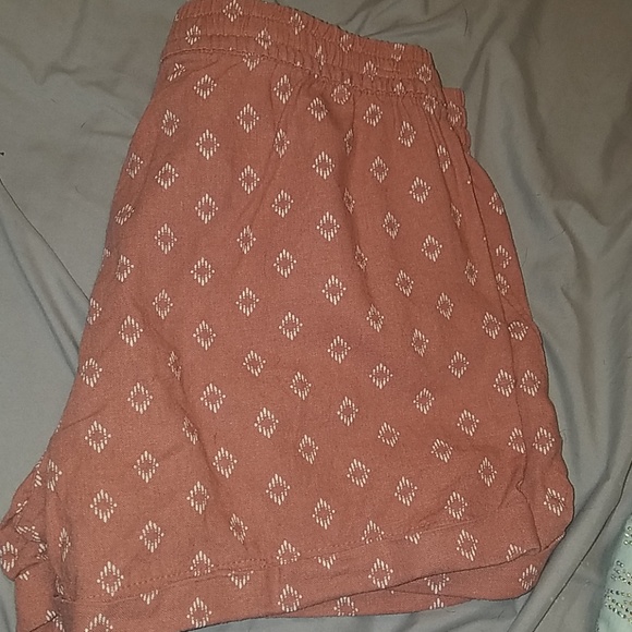 Cuffed cotton shorts - Picture 4 of 4